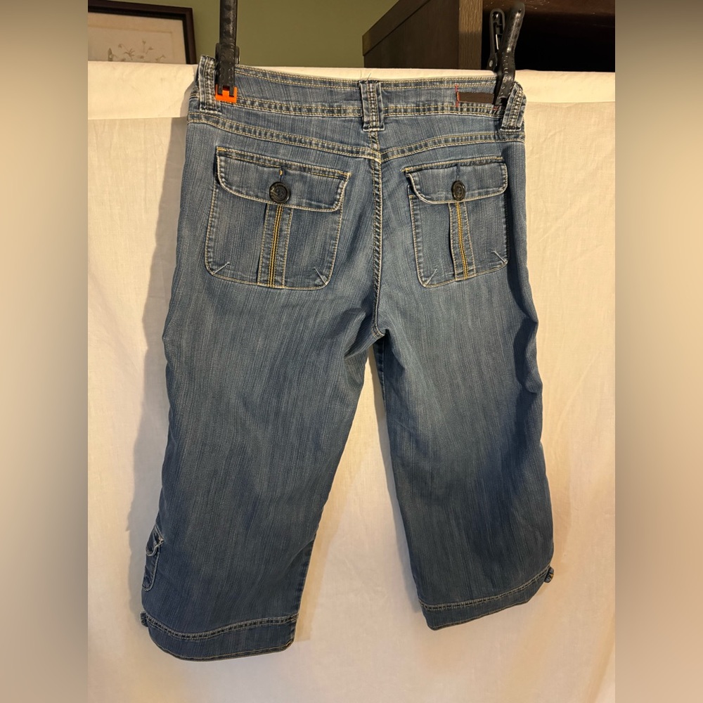 Christopher Blue Jean capris size 12. Dark‎ wash multiple pockets - Picture 2 of 11